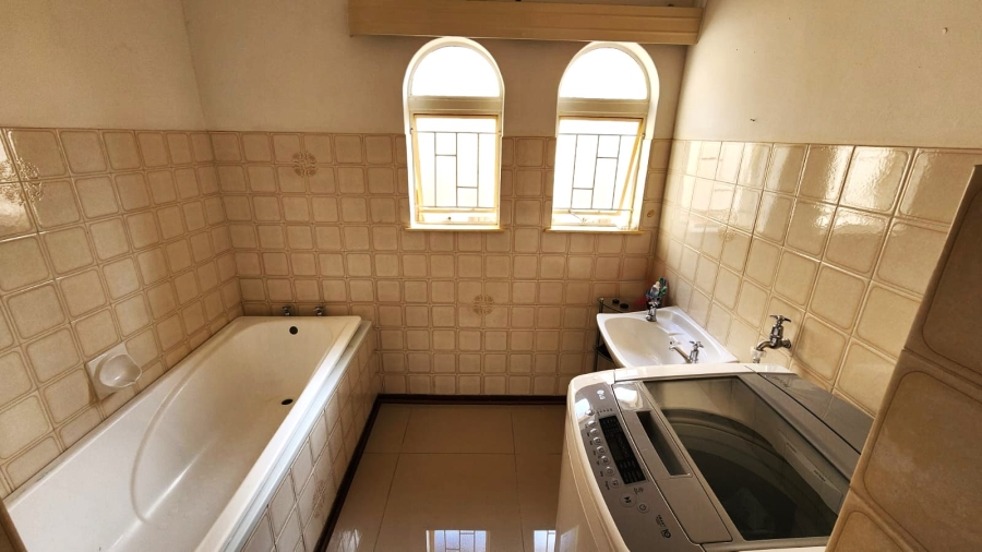 2 Bedroom Property for Sale in Heuwelsig Free State